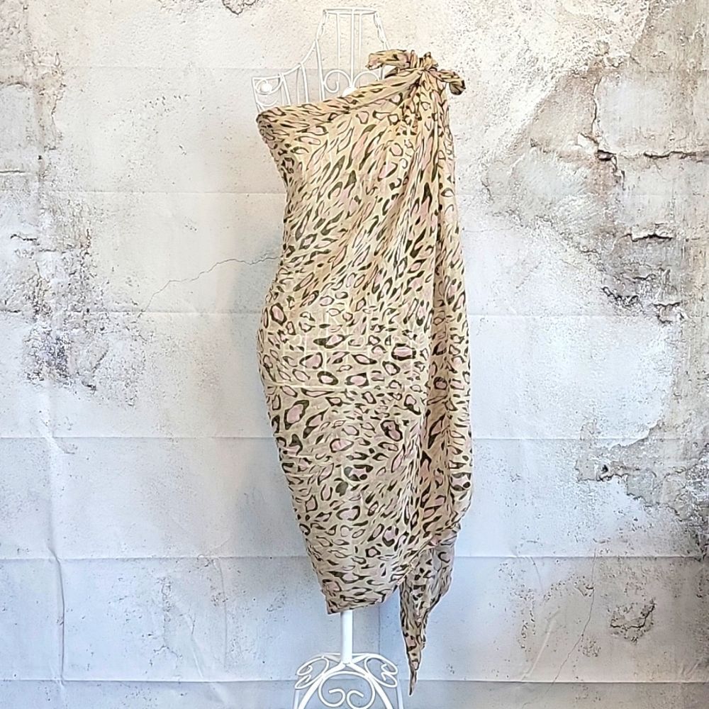 G brand animal print versatile oversized scarf or wrap 68"X48"